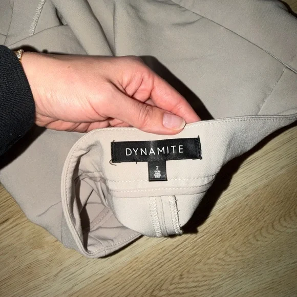 Dynamite Pleated Skort in Light Beige - Picture 4 of 4